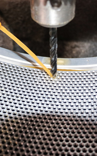 Vacuum chamfering
