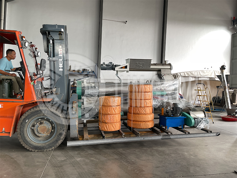 Exciting shipment!,a batch of ring dies and pellet mill equipment were sent to Russia!