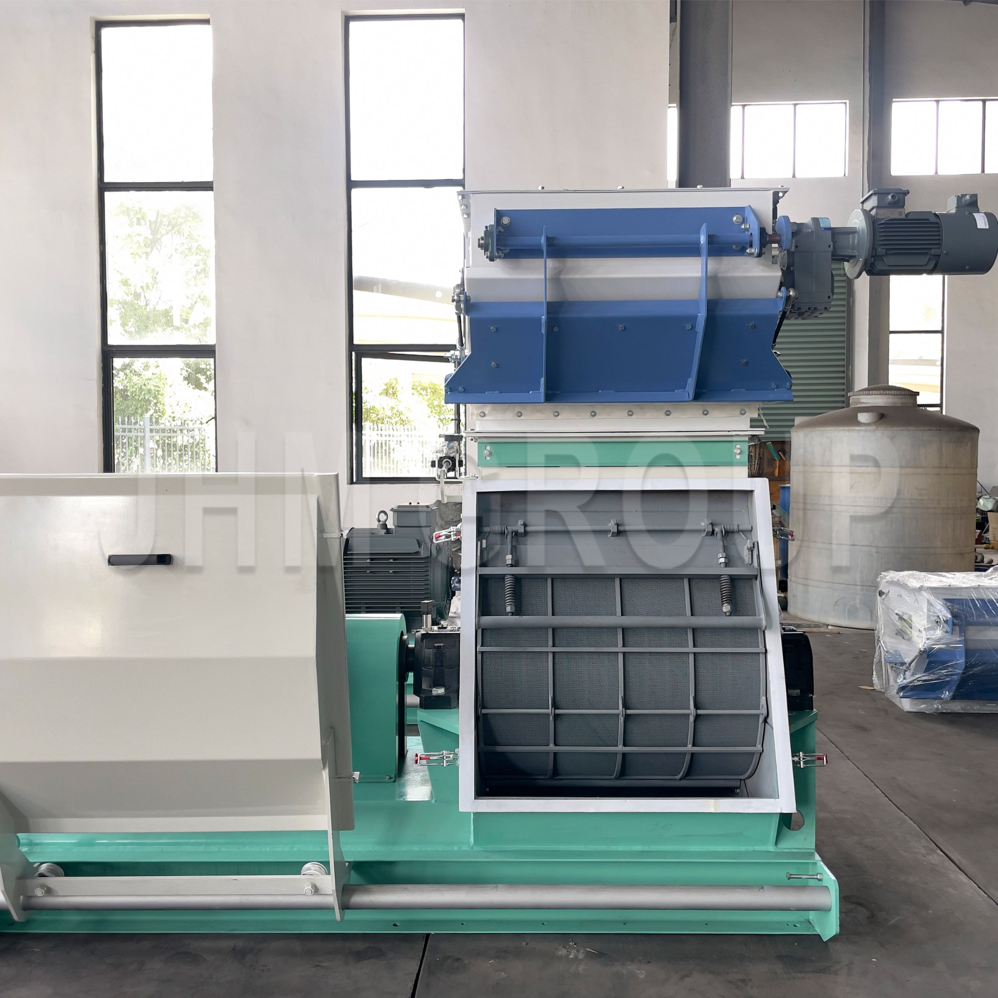 Hammer mill