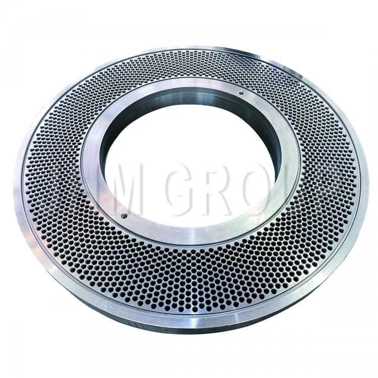 Livestock feed flat die