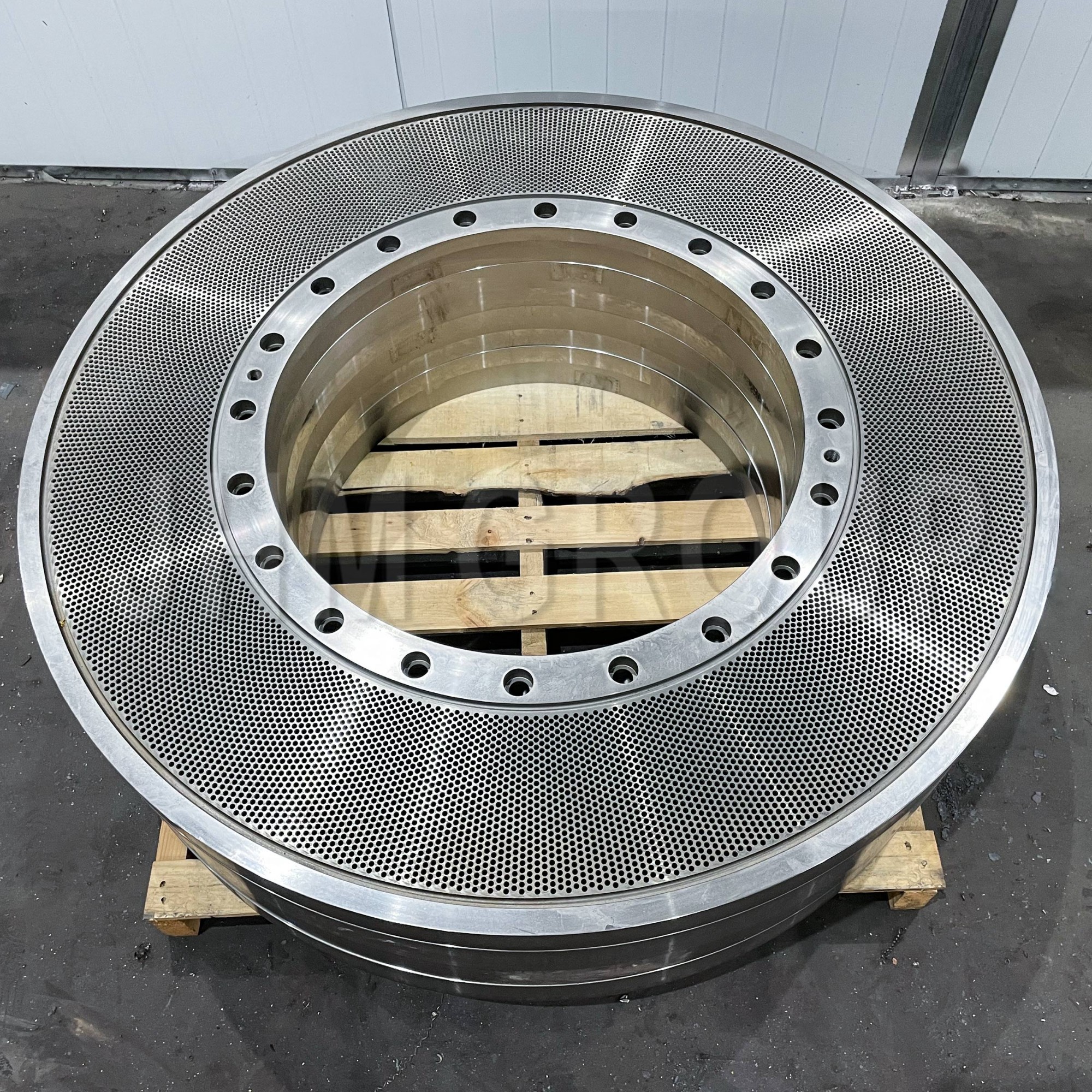 Poultry feed flat die