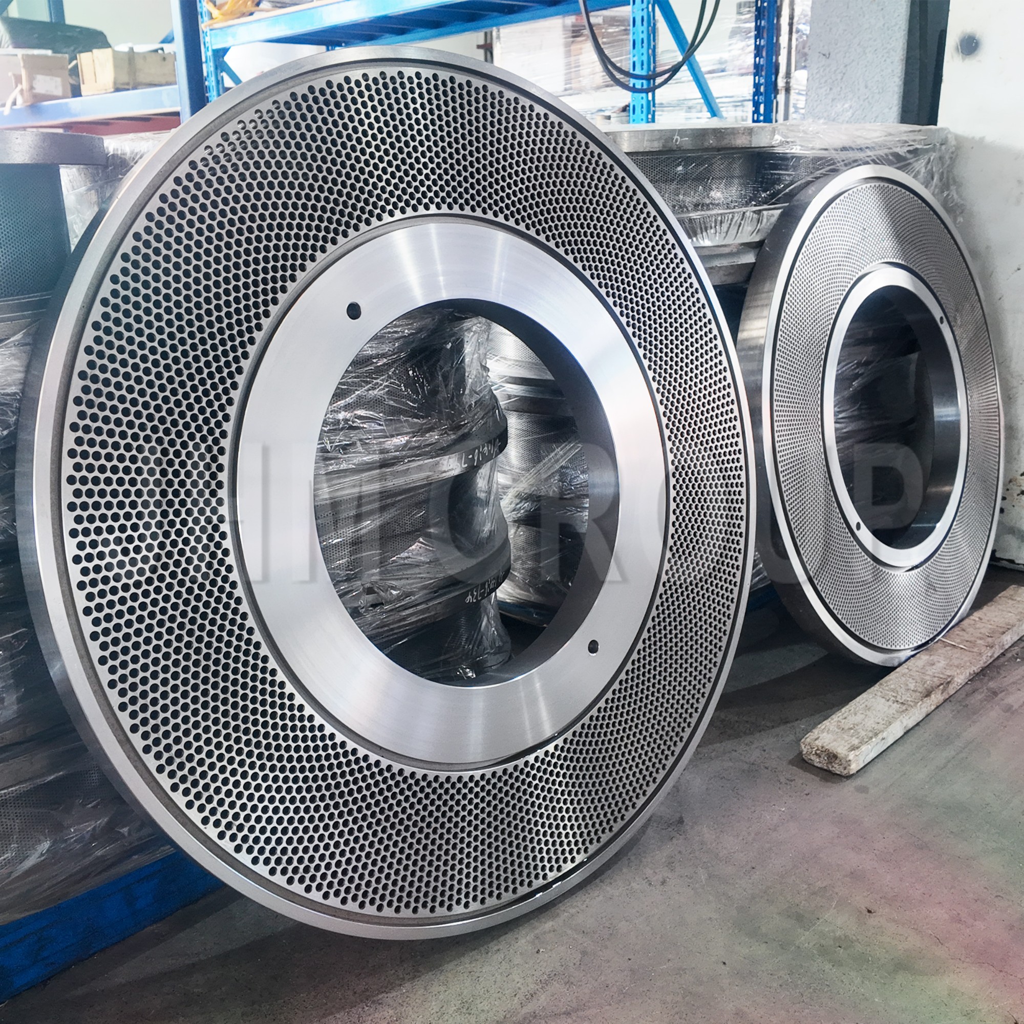 Poultry feed flat die