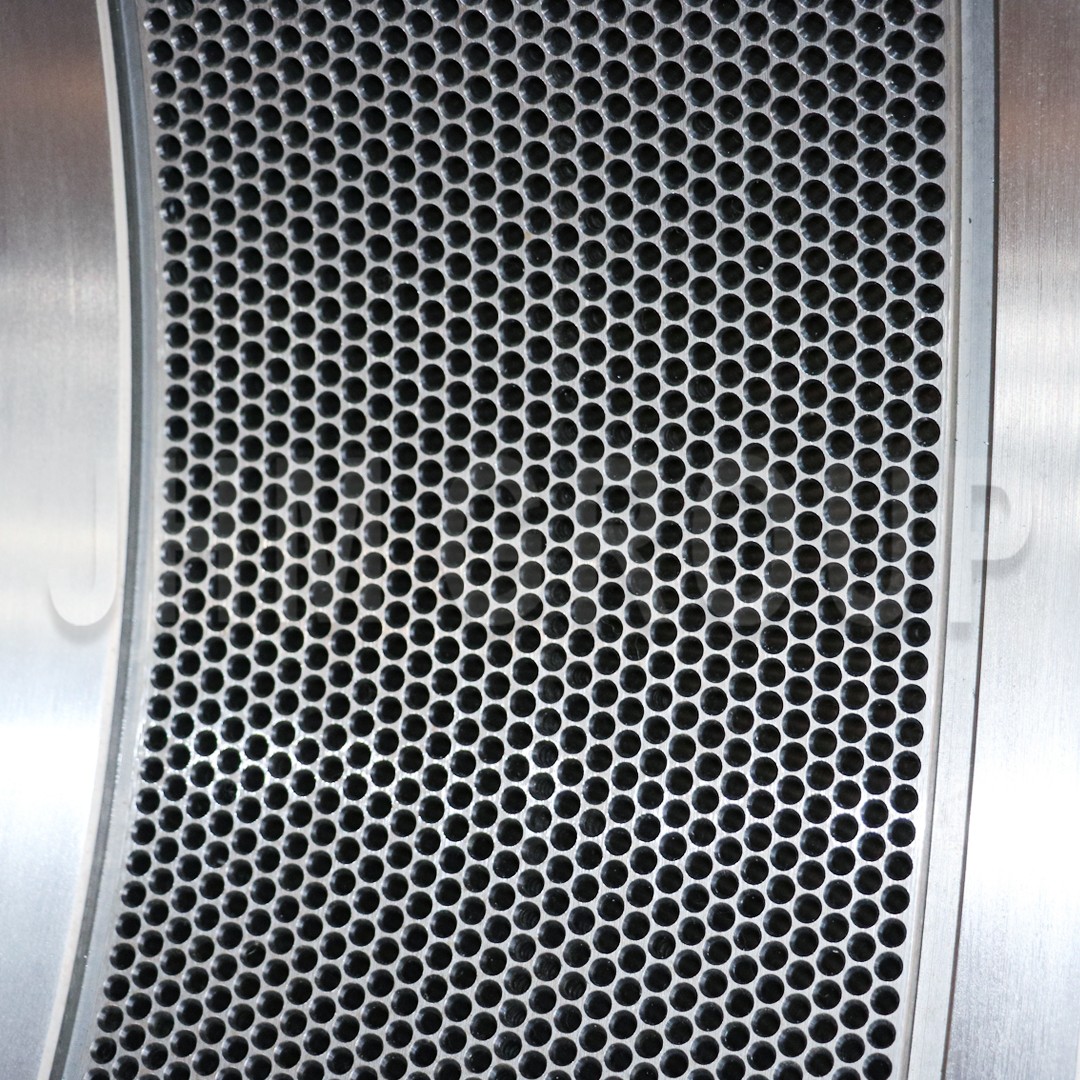 Sawdust pellet die